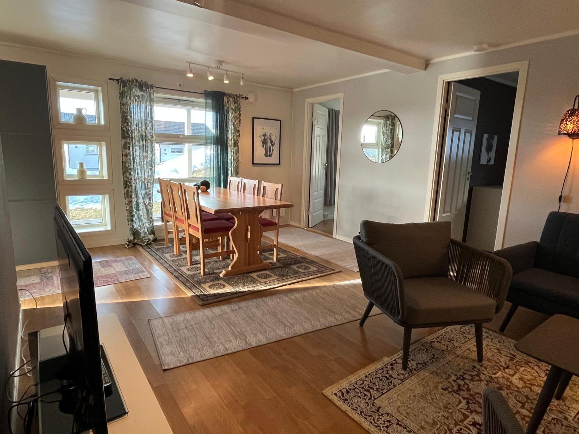 Lykkebo Apartment Tromso Ngoại thất bức ảnh